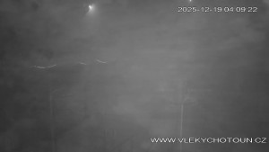 Ski areál Chotouň - Sjezdovka - 19.12.2025 v 04:15 Ski areál Chotouň - Sjezdovka - 19.12.2025 v 04:15