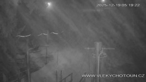 Ski areál Chotouň - Sjezdovka - 19.12.2025 v 05:30 Ski areál Chotouň - Sjezdovka - 19.12.2025 v 05:30