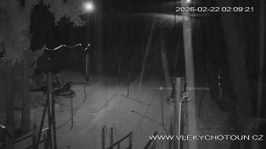 Ski areál Chotouň - Sjezdovka - 22.2.2026 v 02:15 Ski areál Chotouň - Sjezdovka - 22.2.2026 v 02:15
