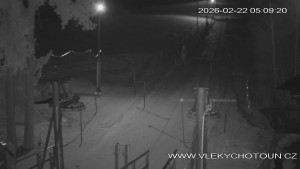 Ski areál Chotouň - Sjezdovka - 22.2.2026 v 05:15 Ski areál Chotouň - Sjezdovka - 22.2.2026 v 05:15