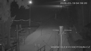 Ski areál Chotouň - Sjezdovka - 19.3.2026 v 04:45 Ski areál Chotouň - Sjezdovka - 19.3.2026 v 04:45