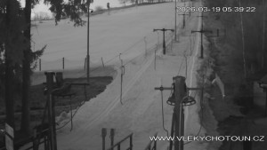 Ski areál Chotouň - Sjezdovka - 19.3.2026 v 05:45 Ski areál Chotouň - Sjezdovka - 19.3.2026 v 05:45