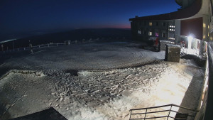 Praděd - Vysílač - Praděd - Vysílač - Hlavní vchod - 8.1.2026 v 17:15 Praděd - Vysílač - Praděd - Vysílač - Hlavní vchod - 8.1.2026 v 17:15