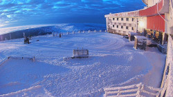 Praděd - Vysílač - Hlavní vchod