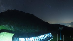 Ski Hauser Kaibling - Alm6er, górna stacja, Dachstein - 8.8.2026 v 22:45 Ski Hauser Kaibling - Alm6er, górna stacja, Dachstein - 8.8.2026 v 22:45
