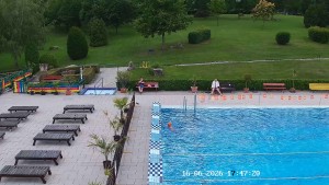 Freibad Slavkov bei Brünn - Pool - 16.6.2026 v 17:47 Freibad Slavkov bei Brünn - Pool - 16.6.2026 v 17:47