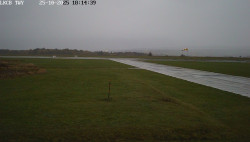 Pojezdová dráha, Runway