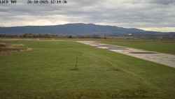 Pojezdová dráha, Runway