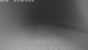 Letiště Cheb - Pojezdová dráha, Runway - 30.10.2025 v 05:45 Letiště Cheb - Pojezdová dráha, Runway - 30.10.2025 v 05:45