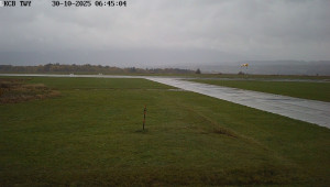 Letiště Cheb - Pojezdová dráha, Runway - 30.10.2025 v 06:45 Letiště Cheb - Pojezdová dráha, Runway - 30.10.2025 v 06:45