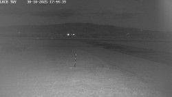 Pojezdová dráha, Runway