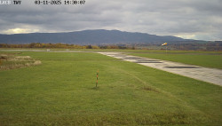 Pojezdová dráha, Runway