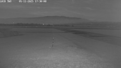 Pojezdová dráha, Runway