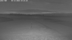 Pojezdová dráha, Runway