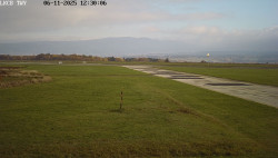 Pojezdová dráha, Runway