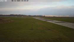 Pojezdová dráha, Runway