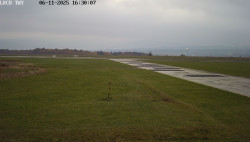 Pojezdová dráha, Runway