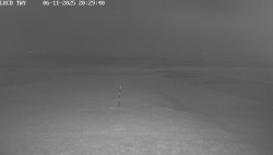 Pojezdová dráha, Runway