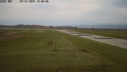 Pojezdová dráha, Runway