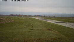 Pojezdová dráha, Runway