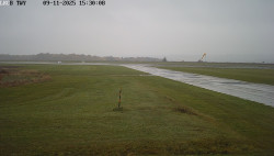 Pojezdová dráha, Runway