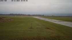 Pojezdová dráha, Runway