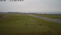 Pojezdová dráha, Runway