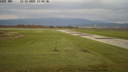 Pojezdová dráha, Runway