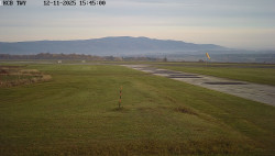 Pojezdová dráha, Runway