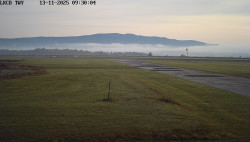 Pojezdová dráha, Runway