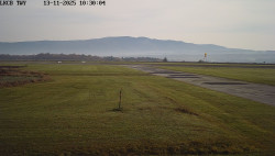 Pojezdová dráha, Runway