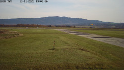 Pojezdová dráha, Runway