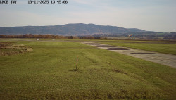 Pojezdová dráha, Runway