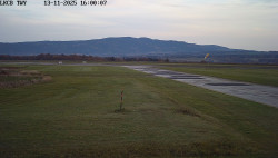 Pojezdová dráha, Runway