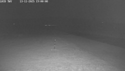 Pojezdová dráha, Runway