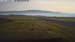 Pojezdová dráha, Runway