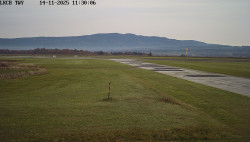 Pojezdová dráha, Runway