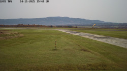 Pojezdová dráha, Runway