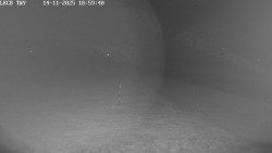 Pojezdová dráha, Runway