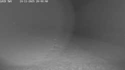 Pojezdová dráha, Runway