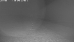 Pojezdová dráha, Runway