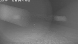 Pojezdová dráha, Runway