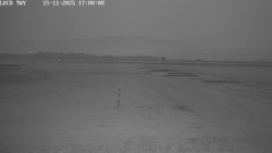 Pojezdová dráha, Runway