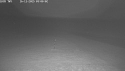 Pojezdová dráha, Runway