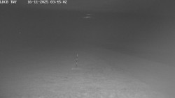 Pojezdová dráha, Runway