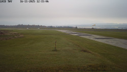 Pojezdová dráha, Runway