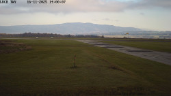 Pojezdová dráha, Runway