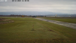 Pojezdová dráha, Runway