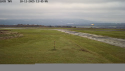 Pojezdová dráha, Runway