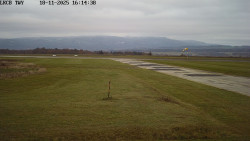 Pojezdová dráha, Runway